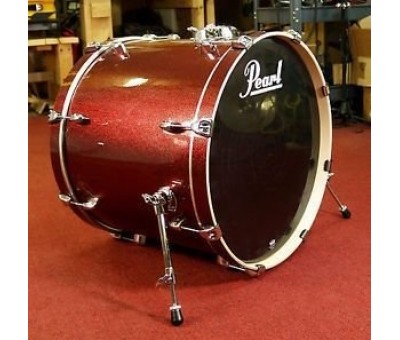 Pearl 22 x 18 Bass Drum w/BB70