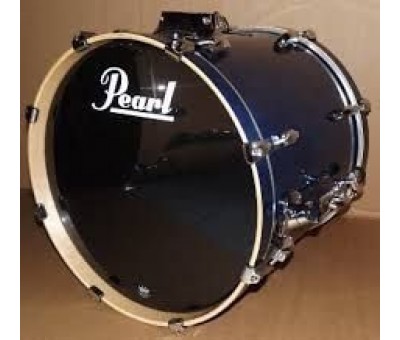 Pearl 24 x 18 Bass Drum w/BB300